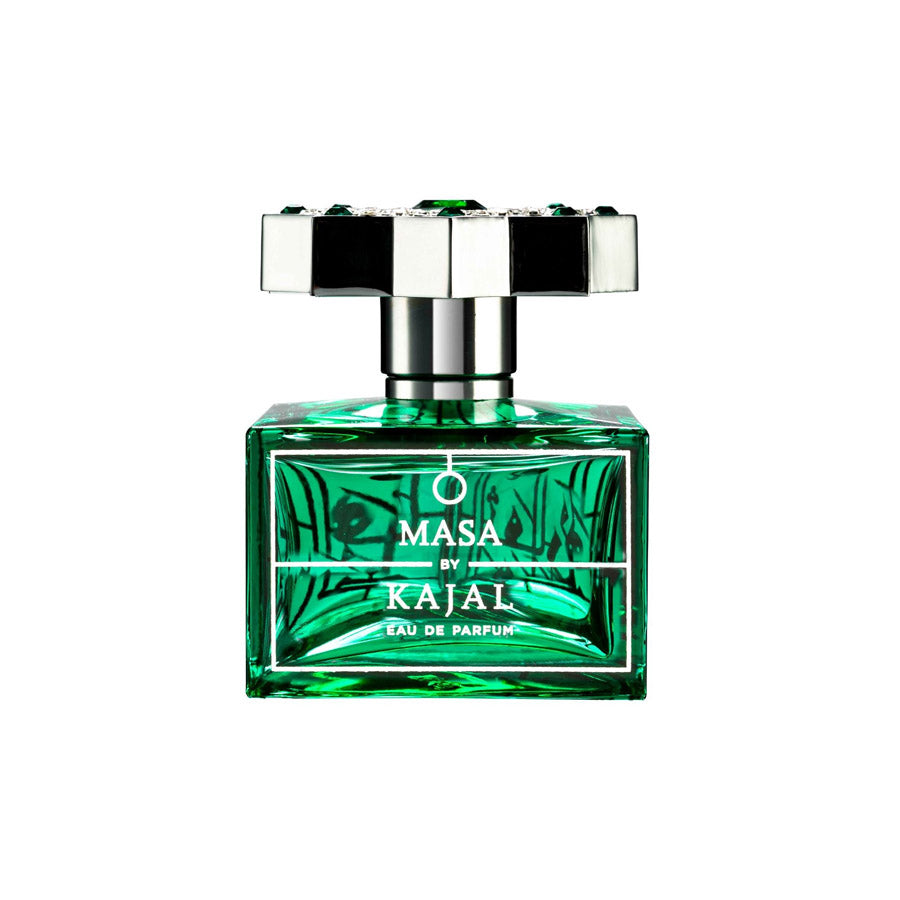 Descubre la esencia única de Masa de Kajal Eau de Parfum, Dubai, arabe, oriental, un perfume 100% original con envío gratuito a todo Colombia. Sumérgete en una experiencia olfativa, seductora y duradera, con una exquisita fusión de notas tropicales y exóticas.